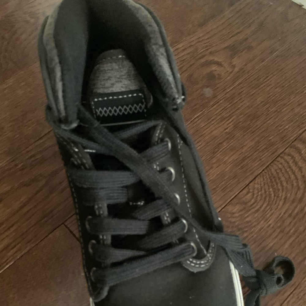 Shoes - Picture 2 of 3